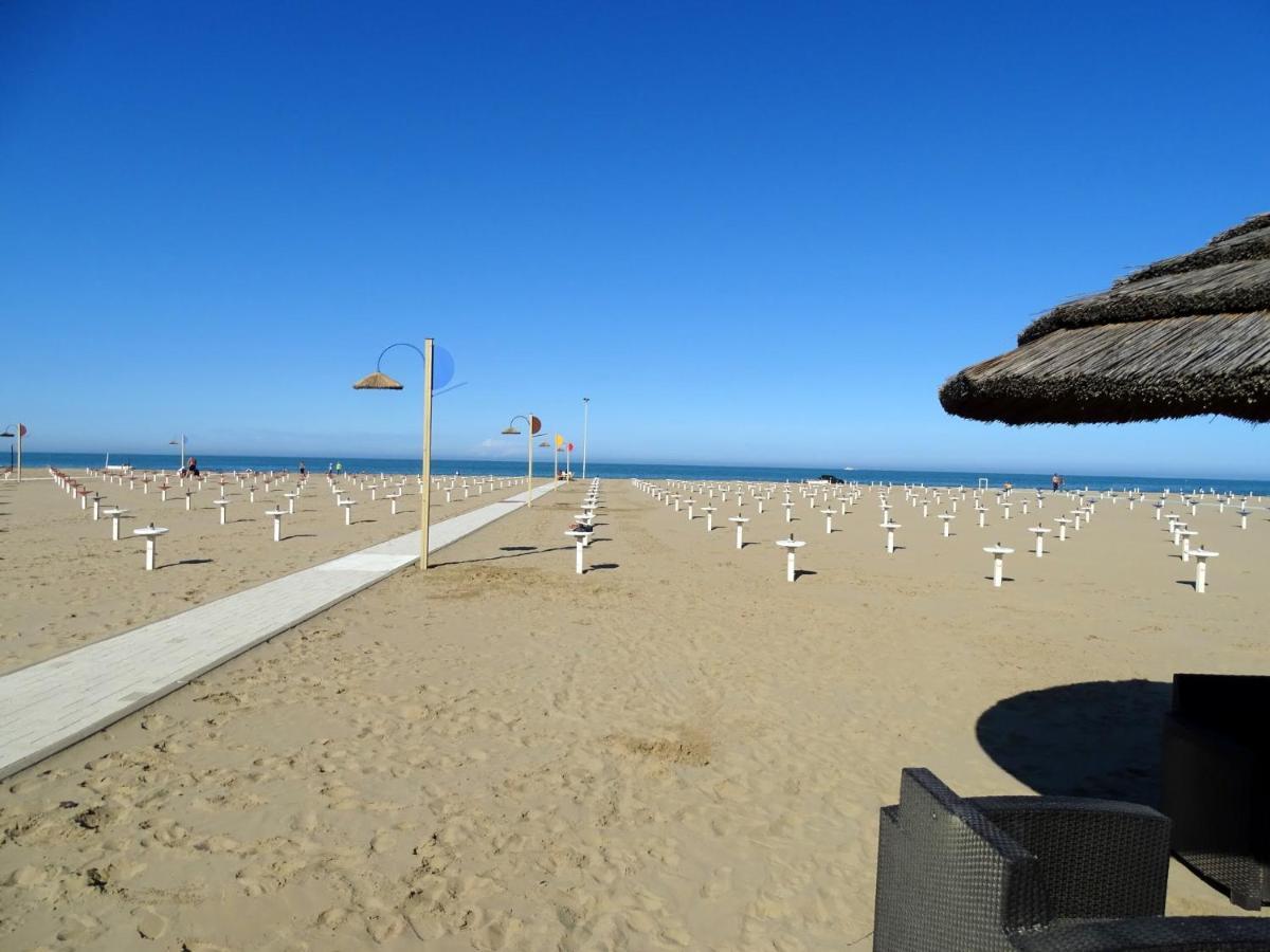 Hotel Casadei Rimini Ngoại thất bức ảnh