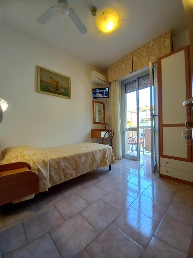Hotel Casadei Rimini Ngoại thất bức ảnh